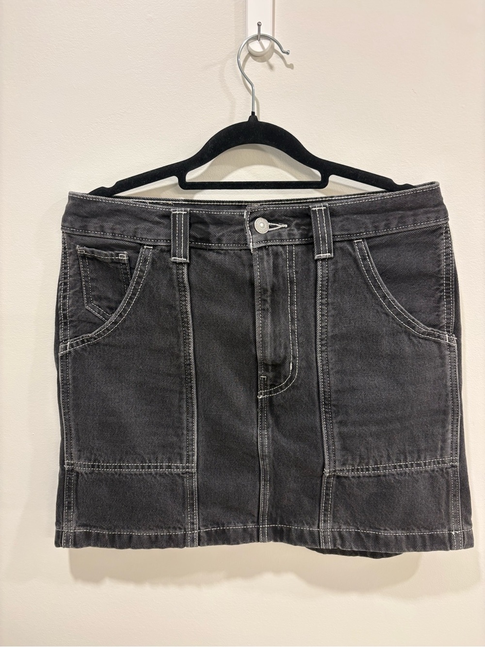 Levi's Charcoal Black Stitch-Detail Denim Mini Skirt